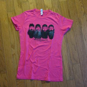Pink Duck Dynasty tshirt, Size Large.